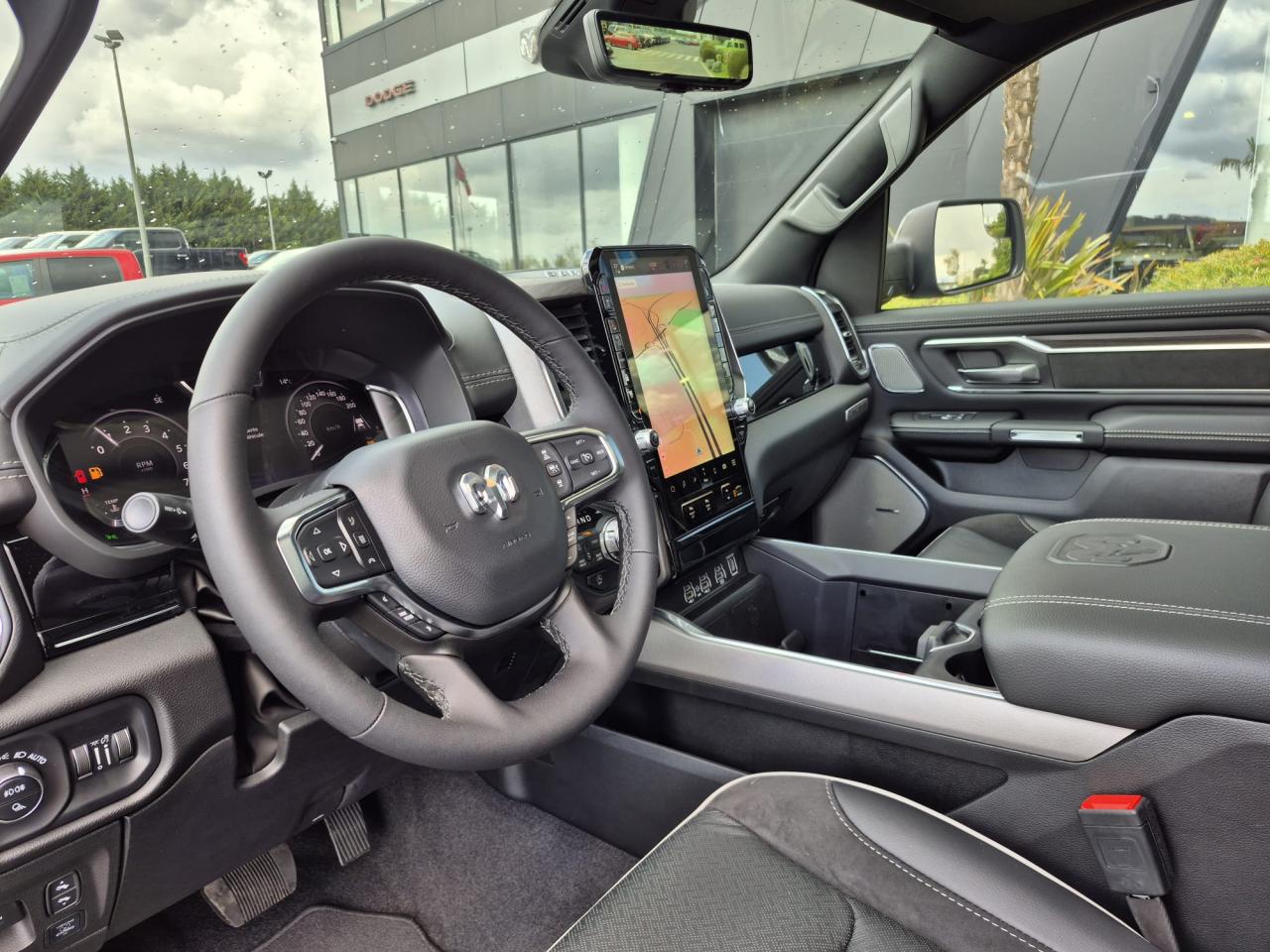 DODGE RAM 1500 CREW LARAMIE SPORT NIGHT EDITION AIR RAMBOX HAYON MULTI