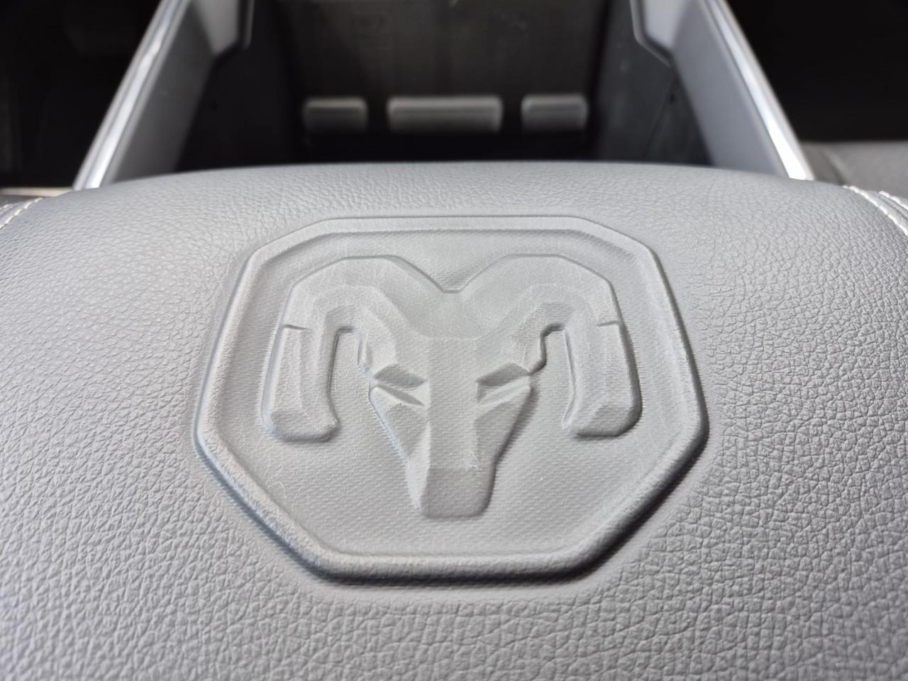 DODGE RAM 1500 CREW LARAMIE SPORT NIGHT EDITION AIR RAMBOX HAYON MULTI