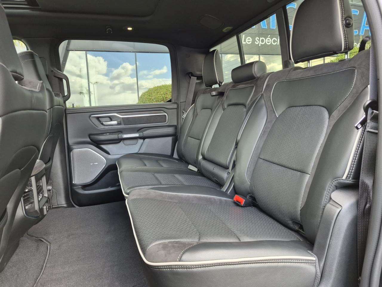 DODGE RAM 1500 CREW LARAMIE SPORT NIGHT EDITION AIR RAMBOX HAYON MULTI