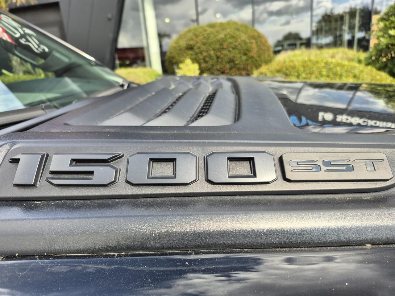 DODGE RAM 1500 CREW LARAMIE SPORT NIGHT EDITION AIR RAMBOX HAYON MULTI