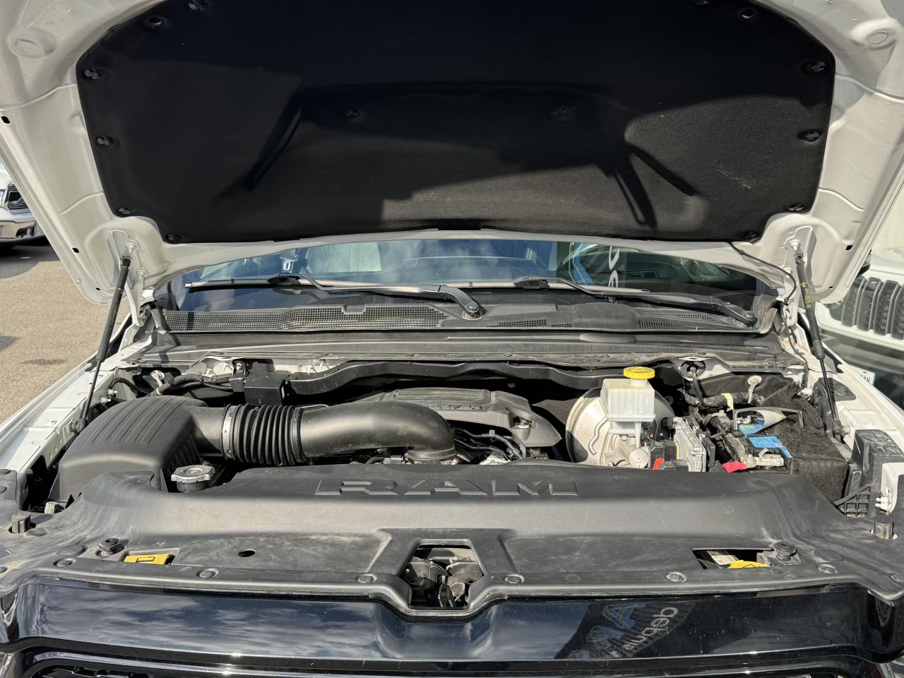 DODGE RAM 1500 CREW LIMITED NIGHT EDITION