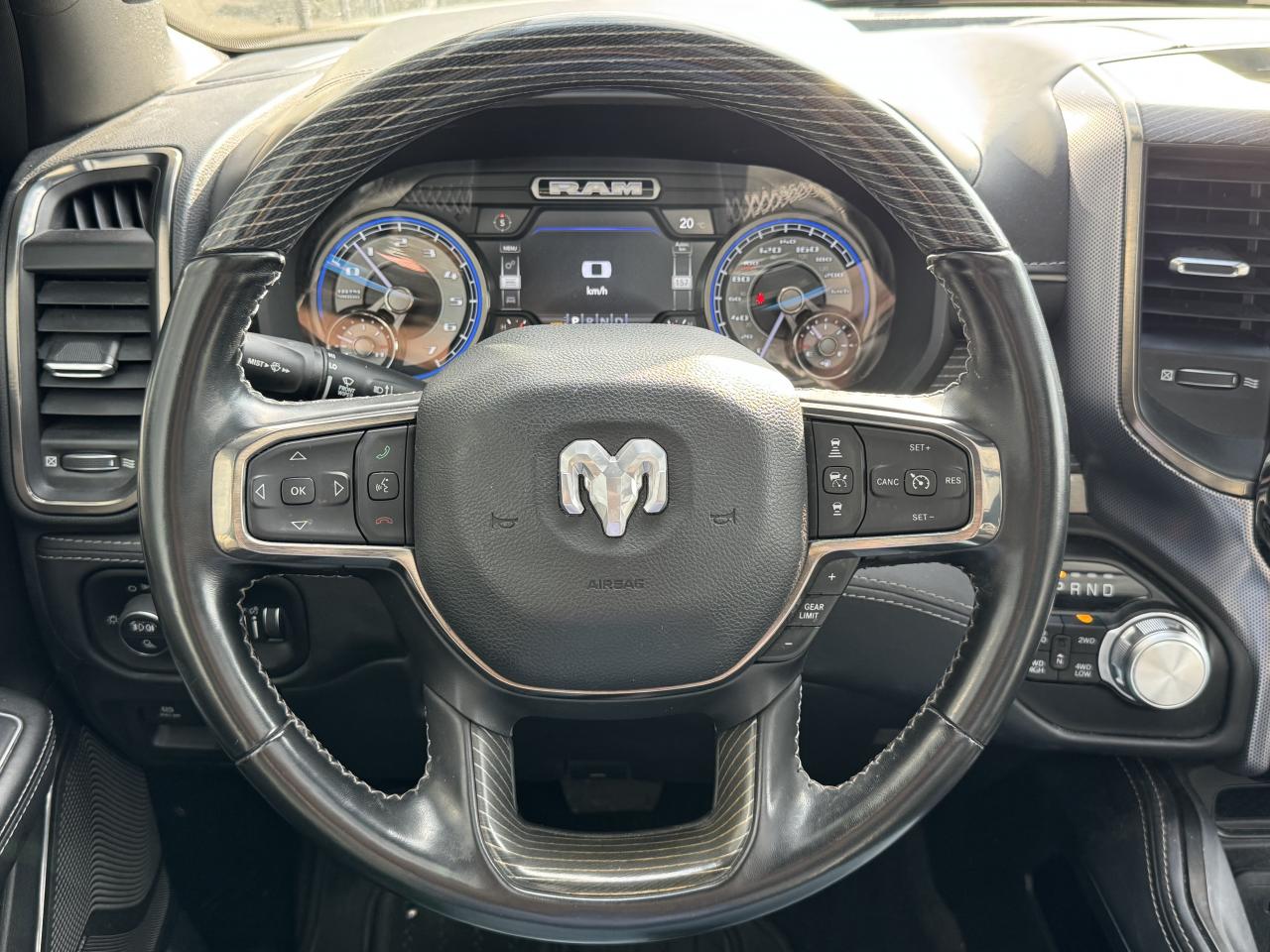 DODGE RAM 1500 CREW LIMITED NIGHT EDITION