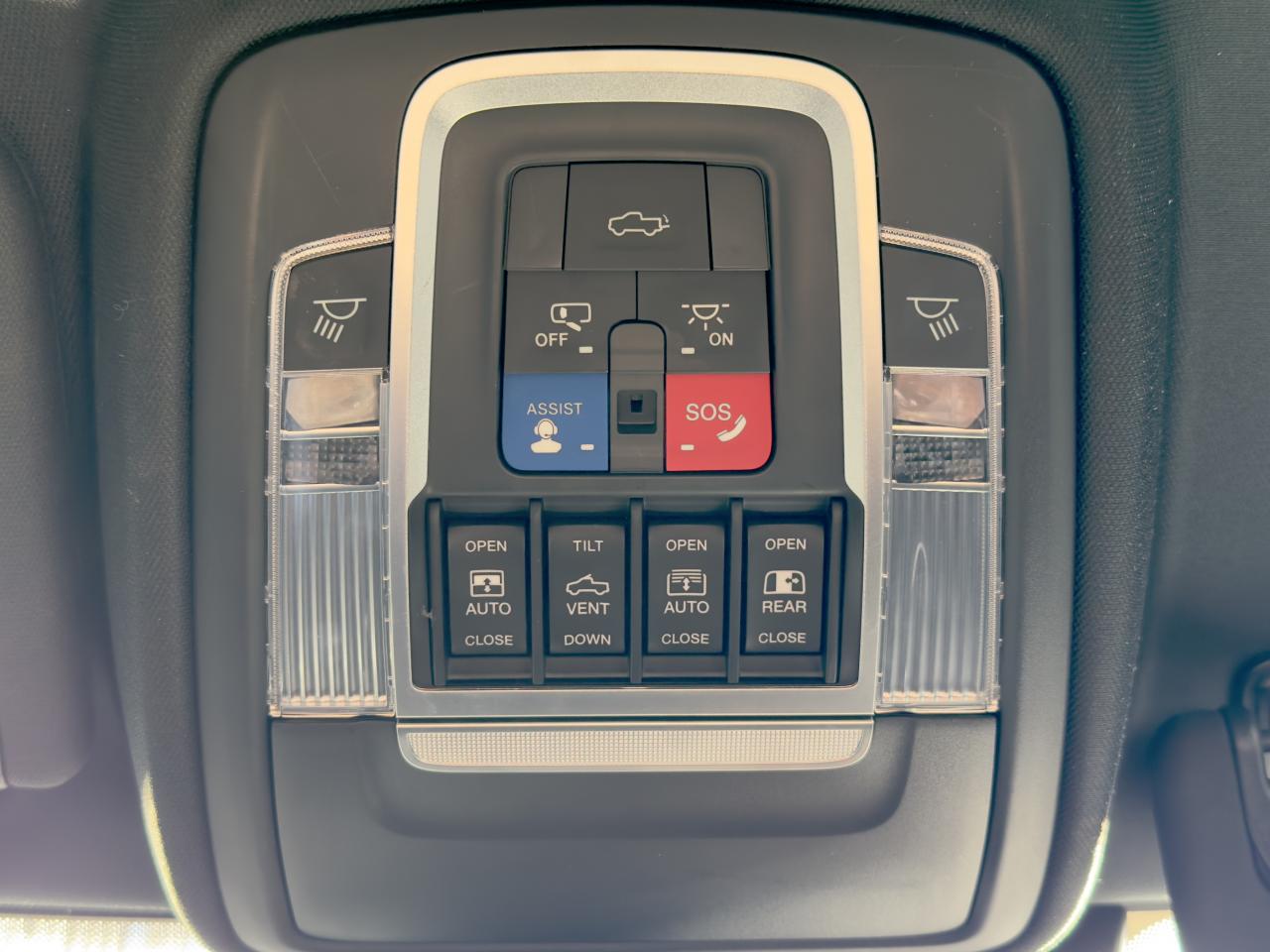 DODGE RAM 1500 CREW LIMITED NIGHT EDITION