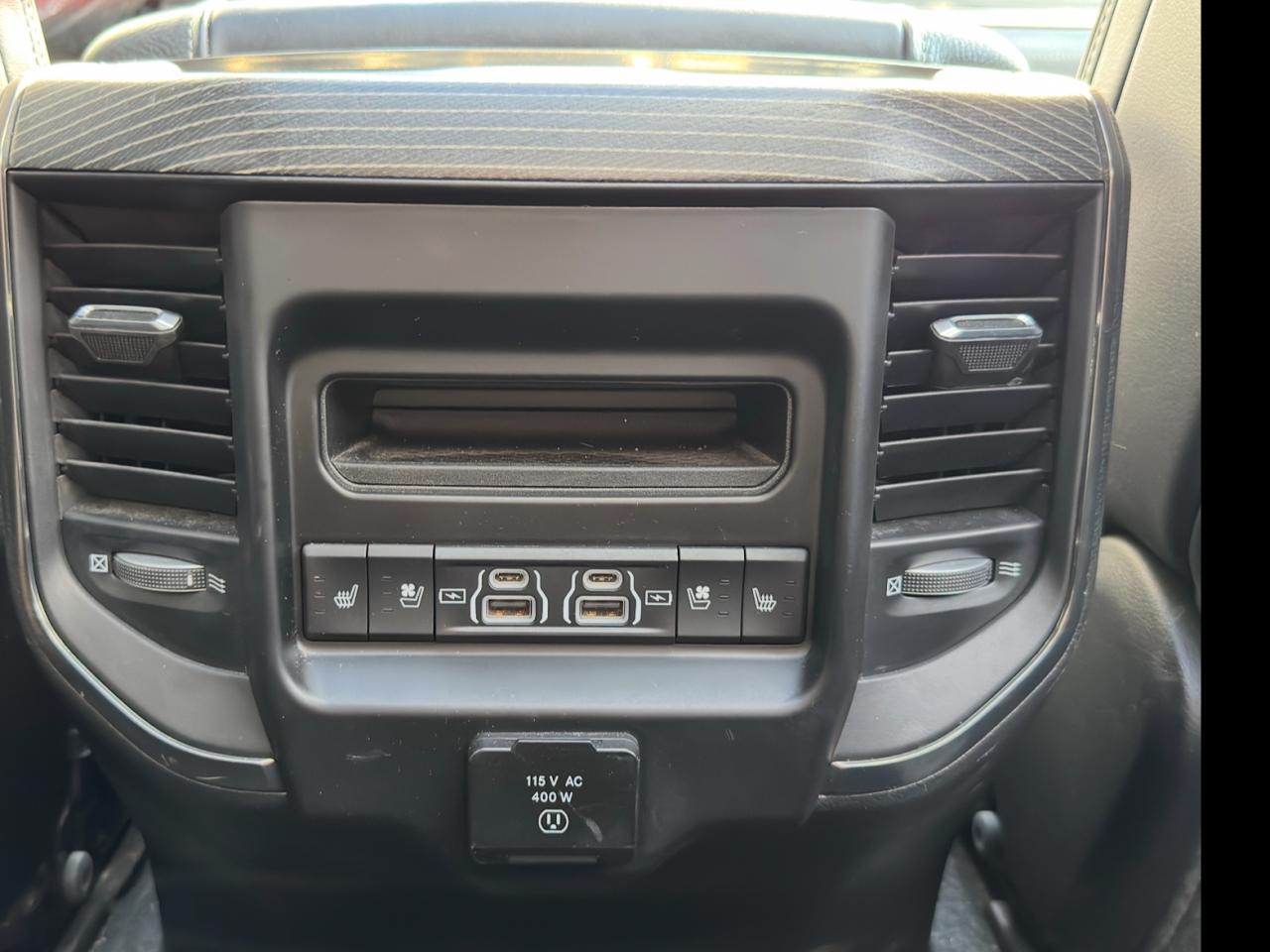 DODGE RAM 1500 CREW LIMITED NIGHT EDITION