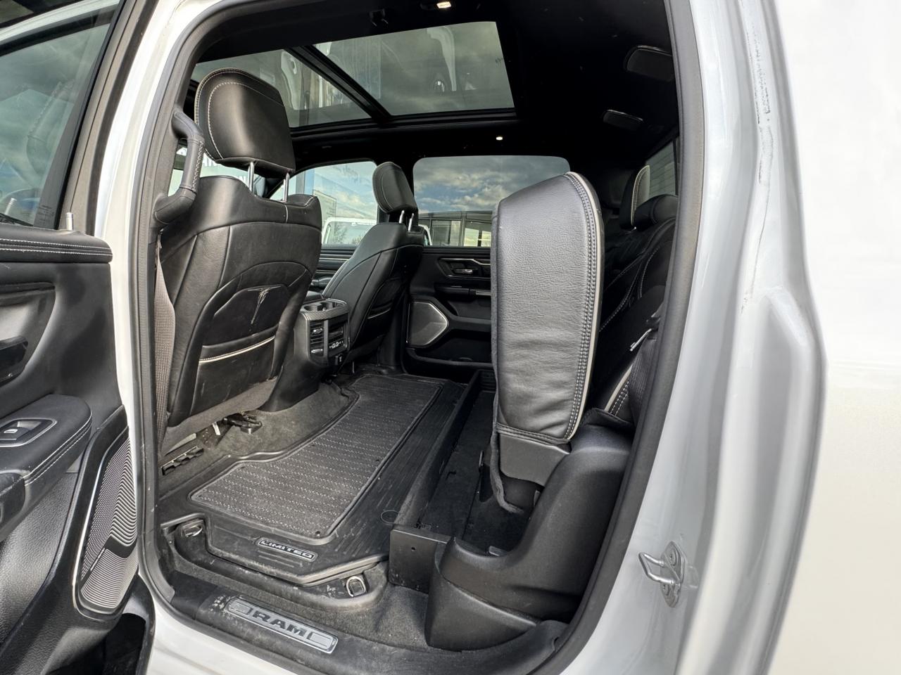 DODGE RAM 1500 CREW LIMITED NIGHT EDITION