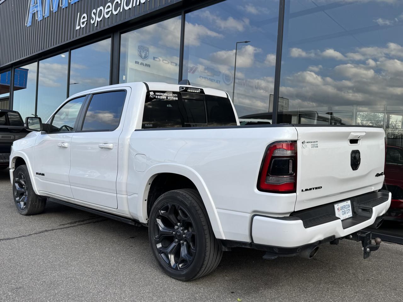 DODGE RAM 1500 CREW LIMITED NIGHT EDITION