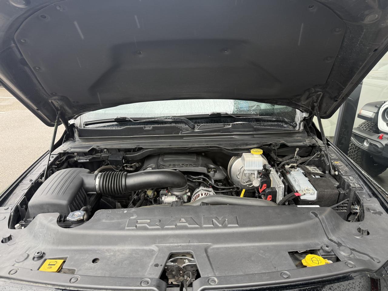 DODGE RAM 1500 CREW LIMITED NIGHT EDITION