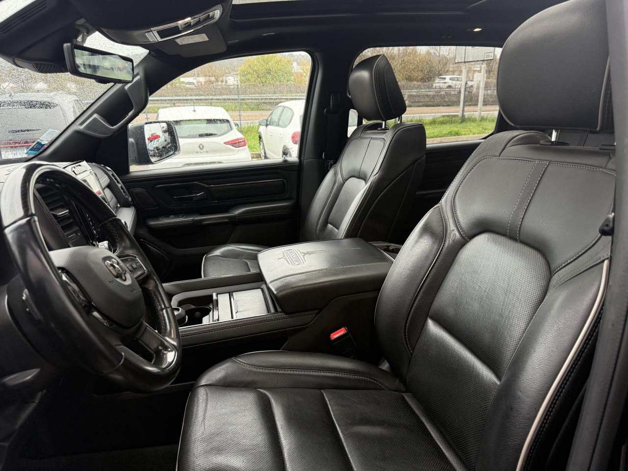 DODGE RAM 1500 CREW LIMITED NIGHT EDITION