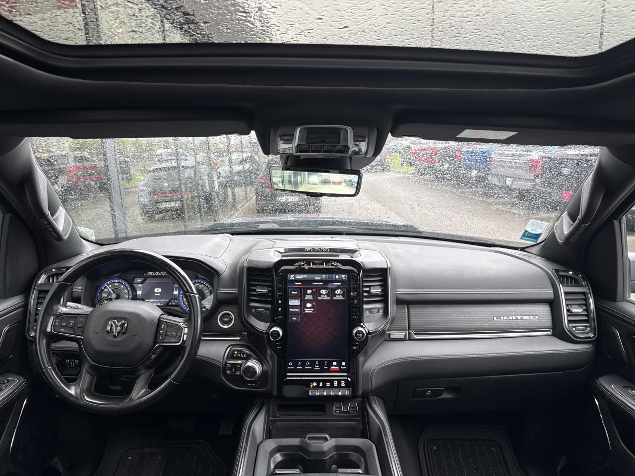 DODGE RAM 1500 CREW LIMITED NIGHT EDITION