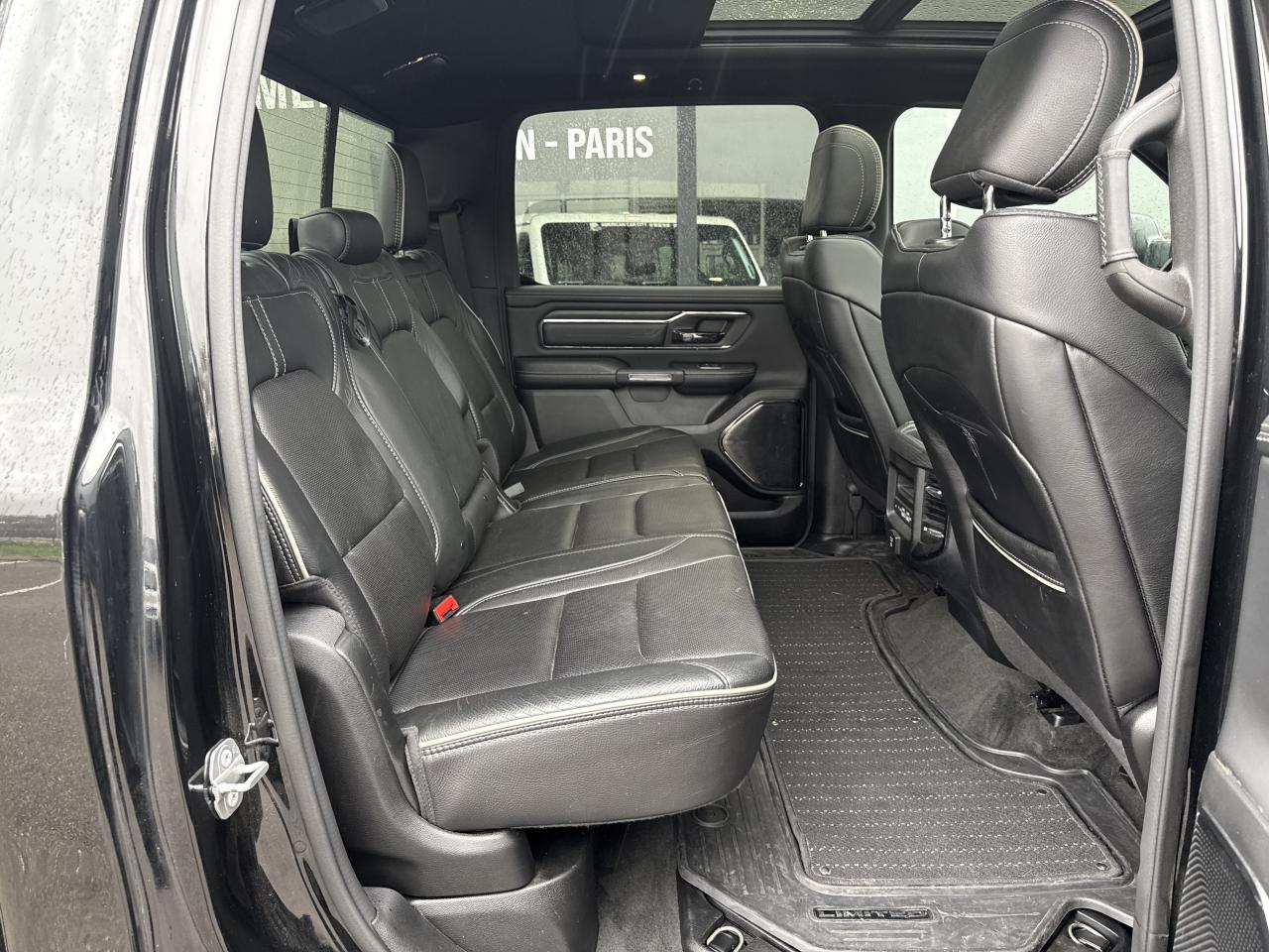 DODGE RAM 1500 CREW LIMITED NIGHT EDITION