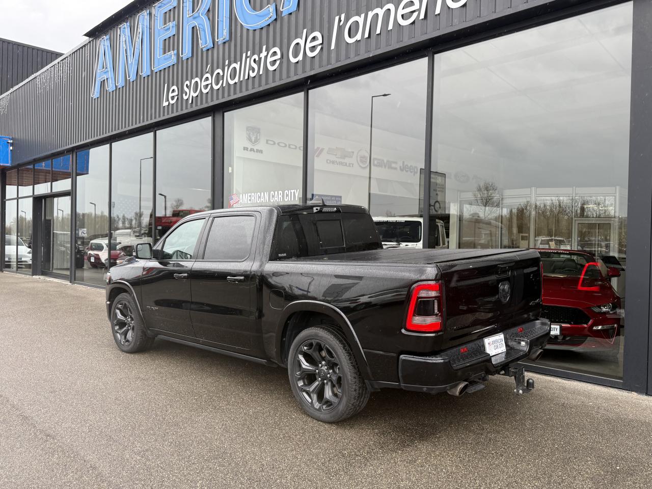 DODGE RAM 1500 CREW LIMITED NIGHT EDITION