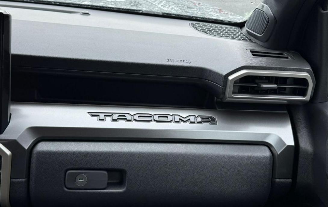 TOYOTA TACOMA TRD SPORT PREMIUM