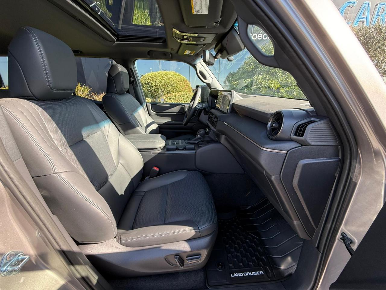 TOYOTA LAND CRUISER 4WD WAGON HYBRID