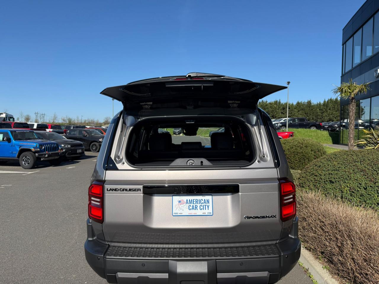 TOYOTA LAND CRUISER 4WD WAGON HYBRID