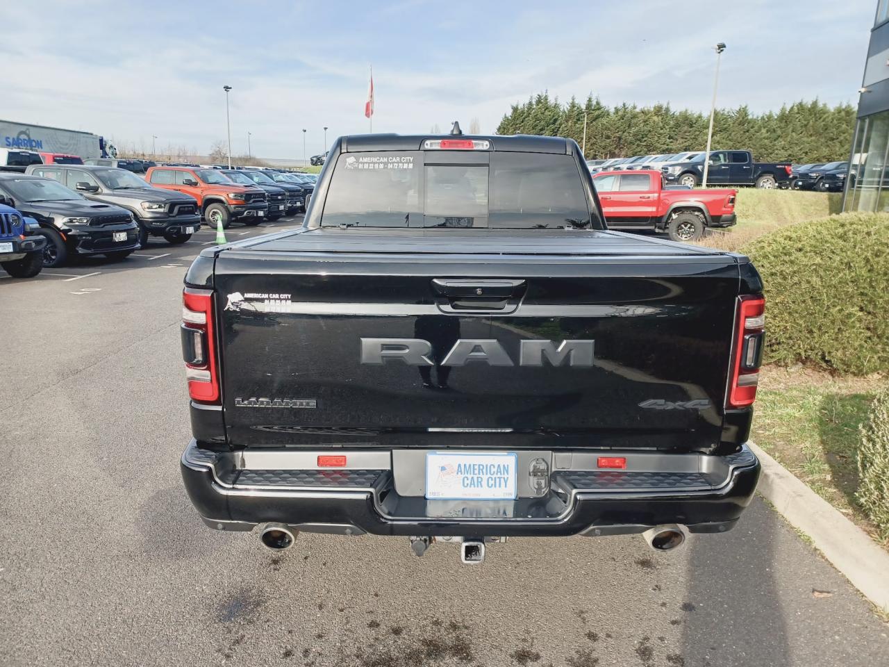 DODGE RAM 1500 CREW LARAMIE SPORT AIR V8 HEMI 5.7L