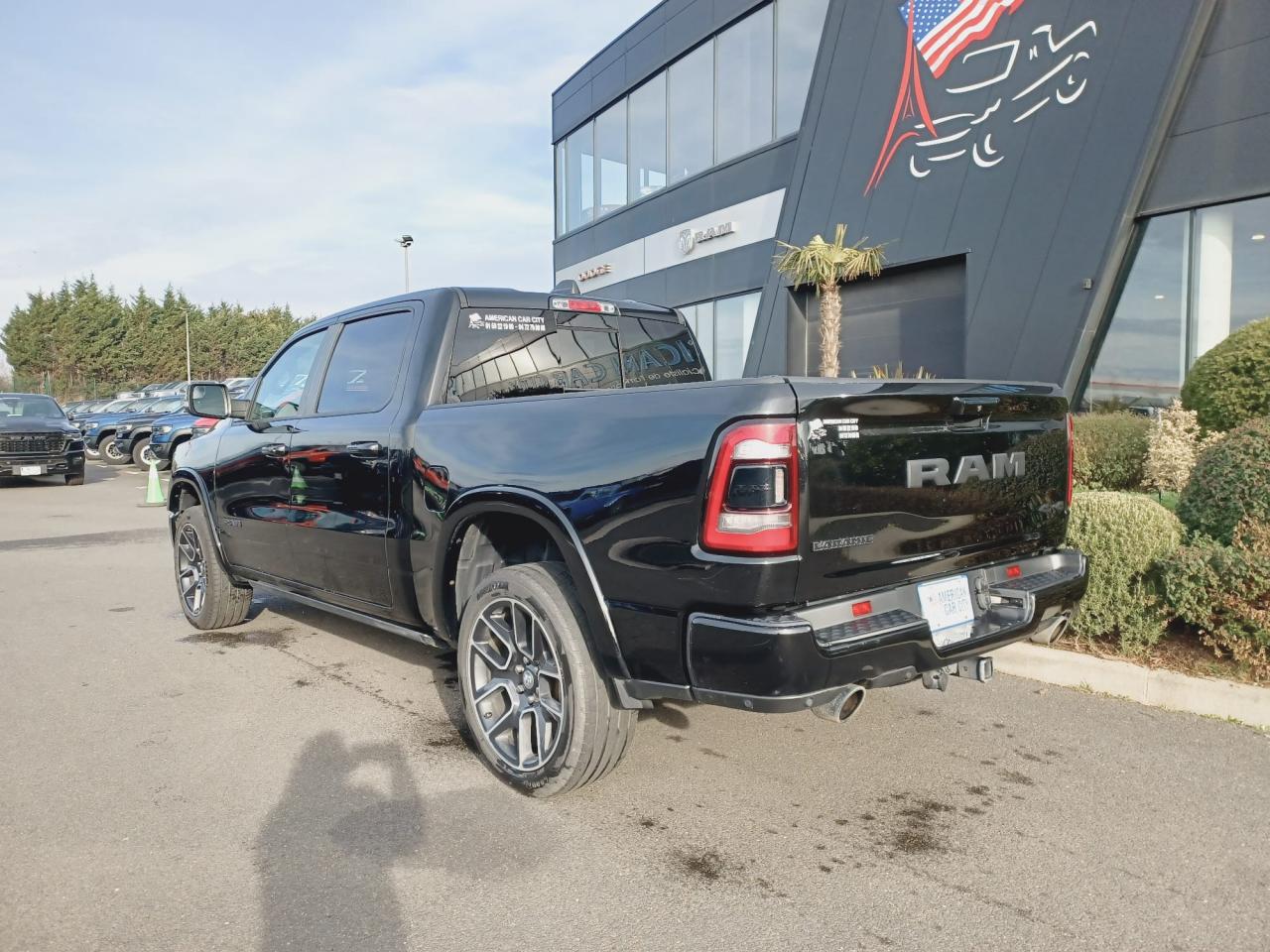 DODGE RAM 1500 CREW LARAMIE SPORT AIR V8 HEMI 5.7L