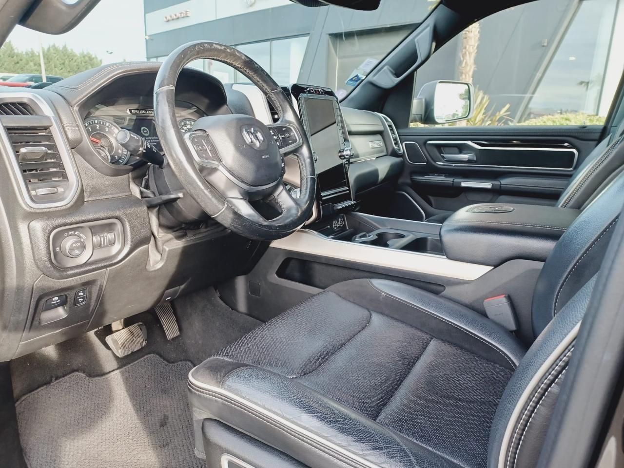 DODGE RAM 1500 CREW LARAMIE SPORT AIR V8 HEMI 5.7L