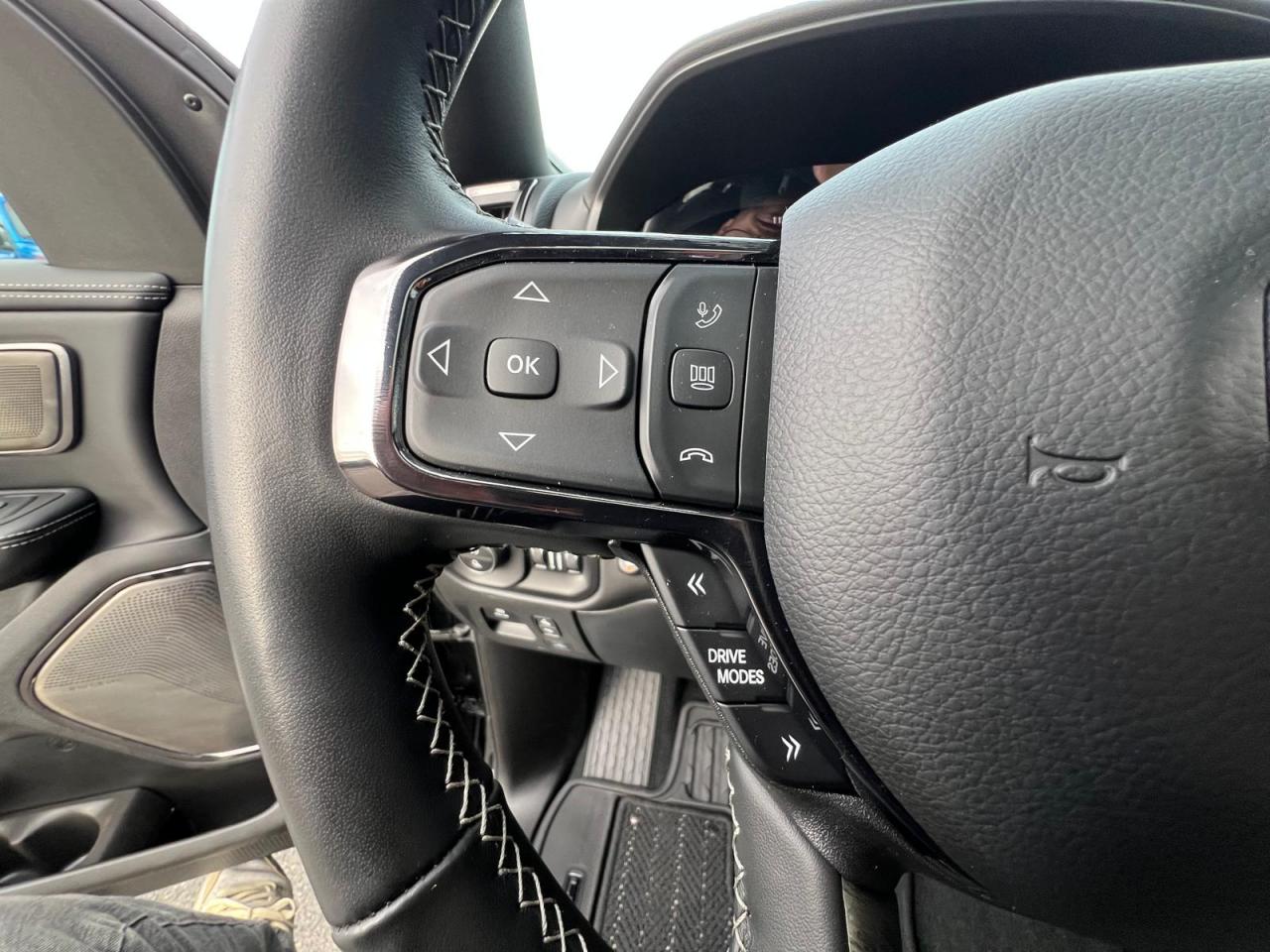 DODGE RAM 1500 CREW LIMITED NIGHT EDITION RAMBOX HAYON MULTI