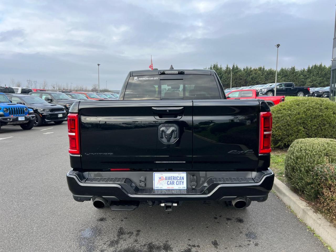 DODGE RAM 1500 CREW LIMITED NIGHT EDITION RAMBOX HAYON MULTI