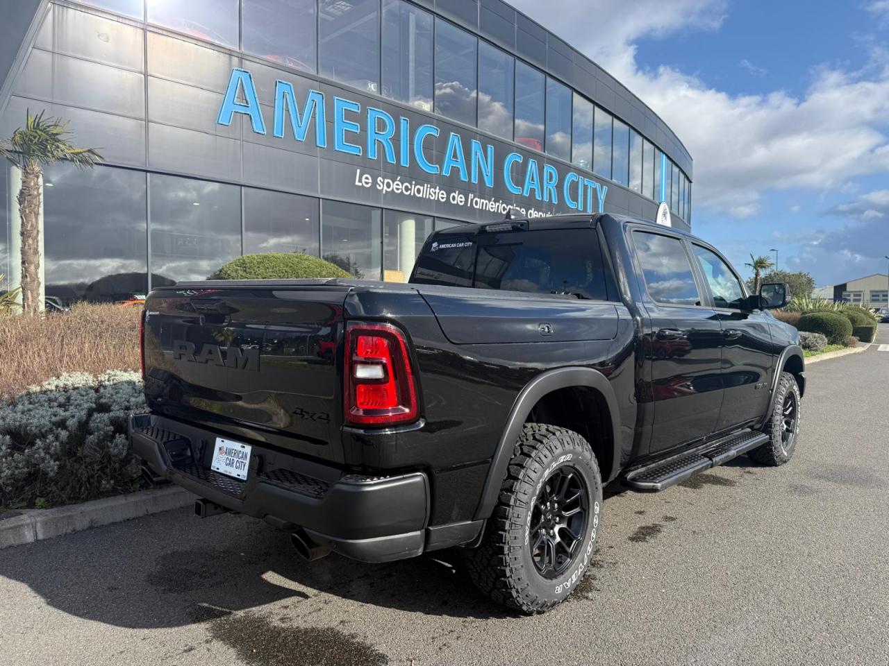 DODGE RAM 1500 CREW CAB REBEL AIR RAMBOX HAYON MULTI