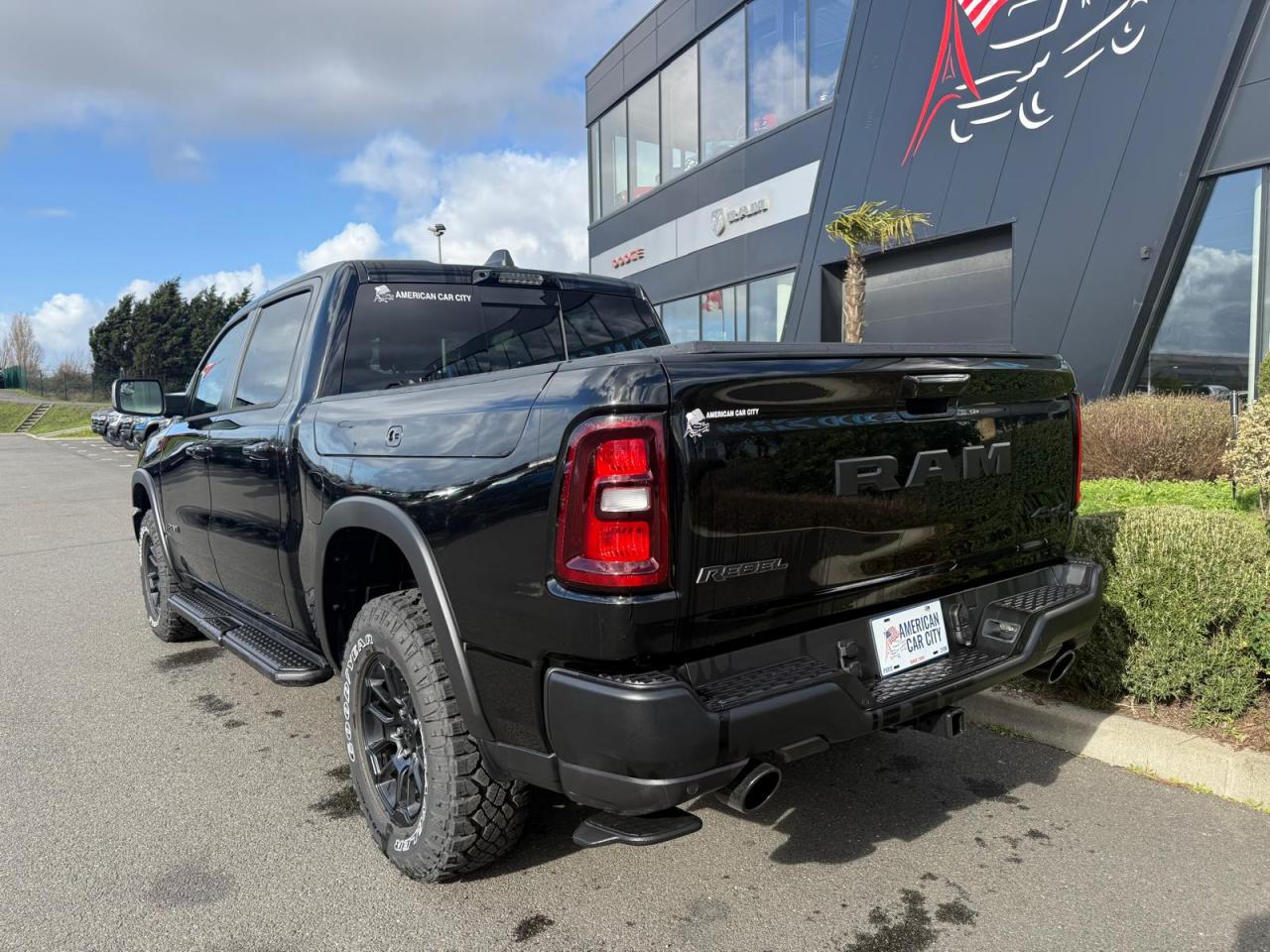 DODGE RAM 1500 CREW CAB REBEL AIR RAMBOX HAYON MULTI