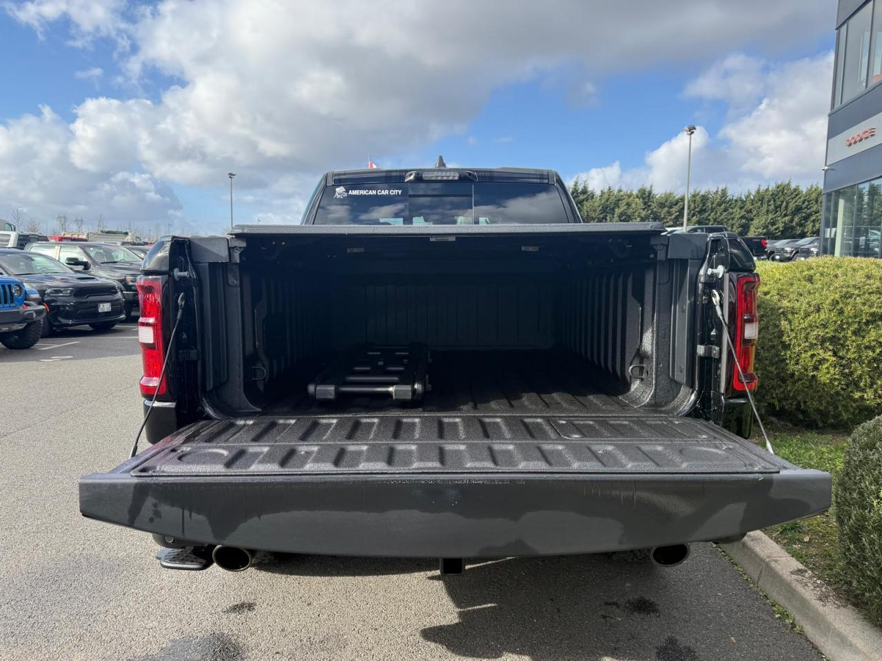 DODGE RAM 1500 CREW CAB REBEL AIR RAMBOX HAYON MULTI