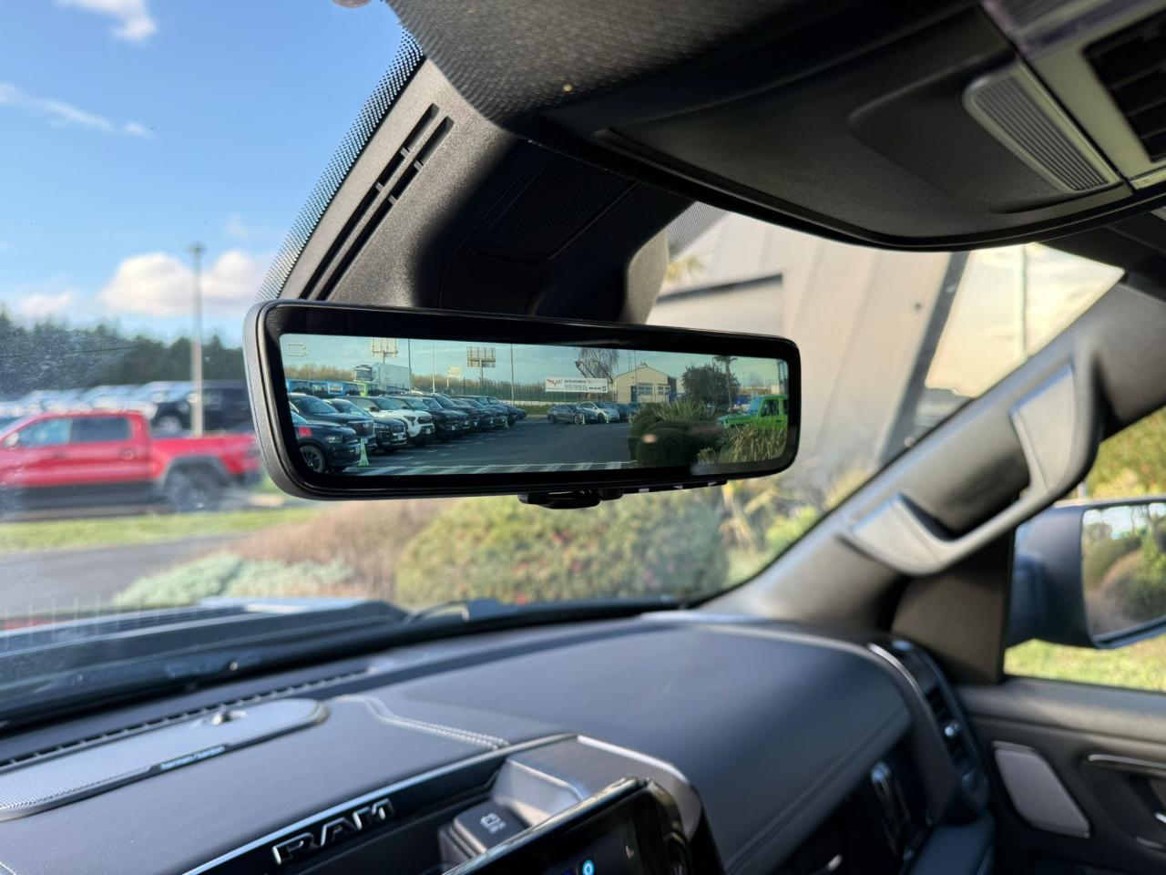 DODGE RAM 1500 CREW CAB REBEL AIR HAYON MULTI