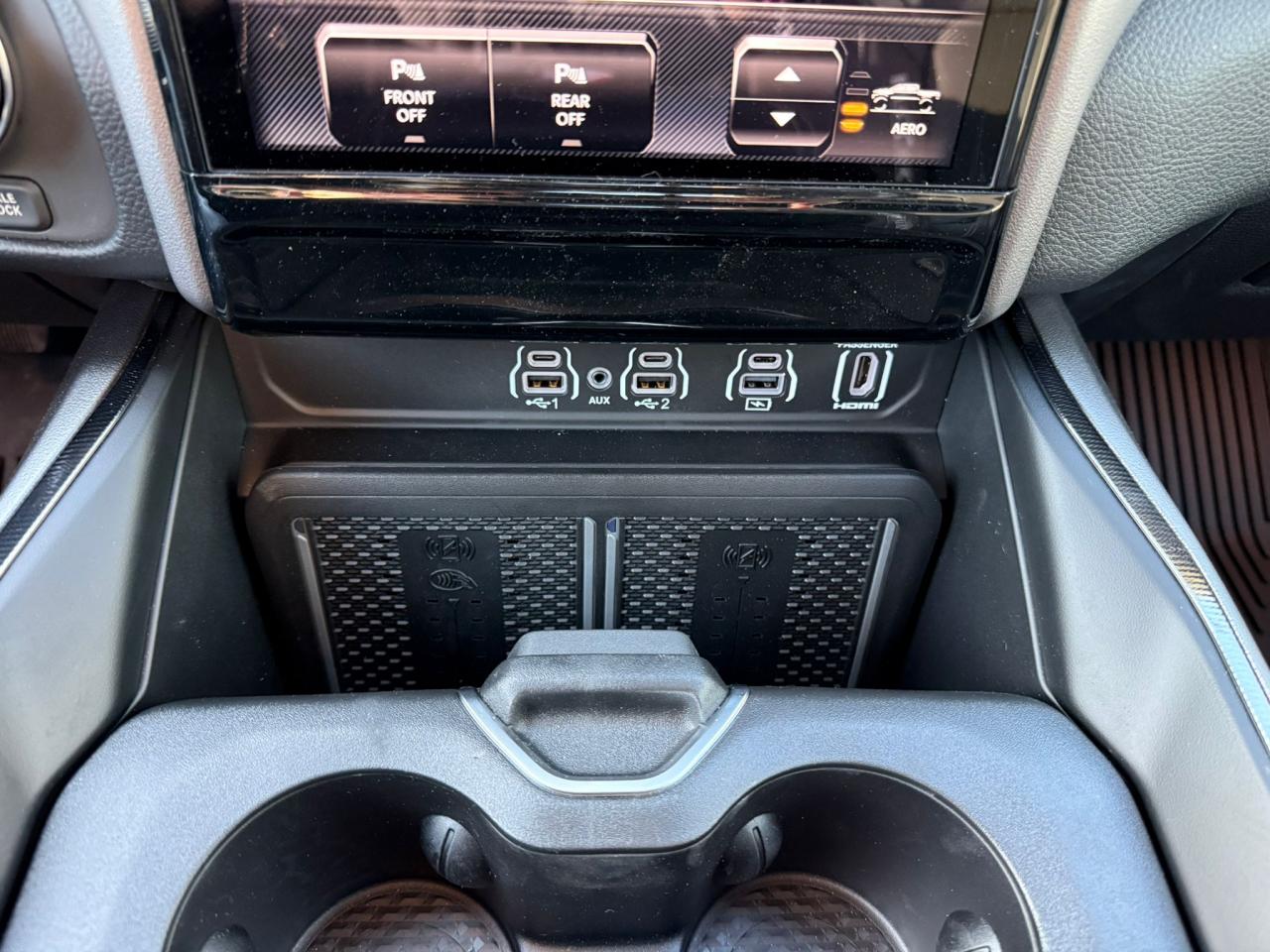 DODGE RAM 1500 CREW CAB REBEL AIR HAYON MULTI