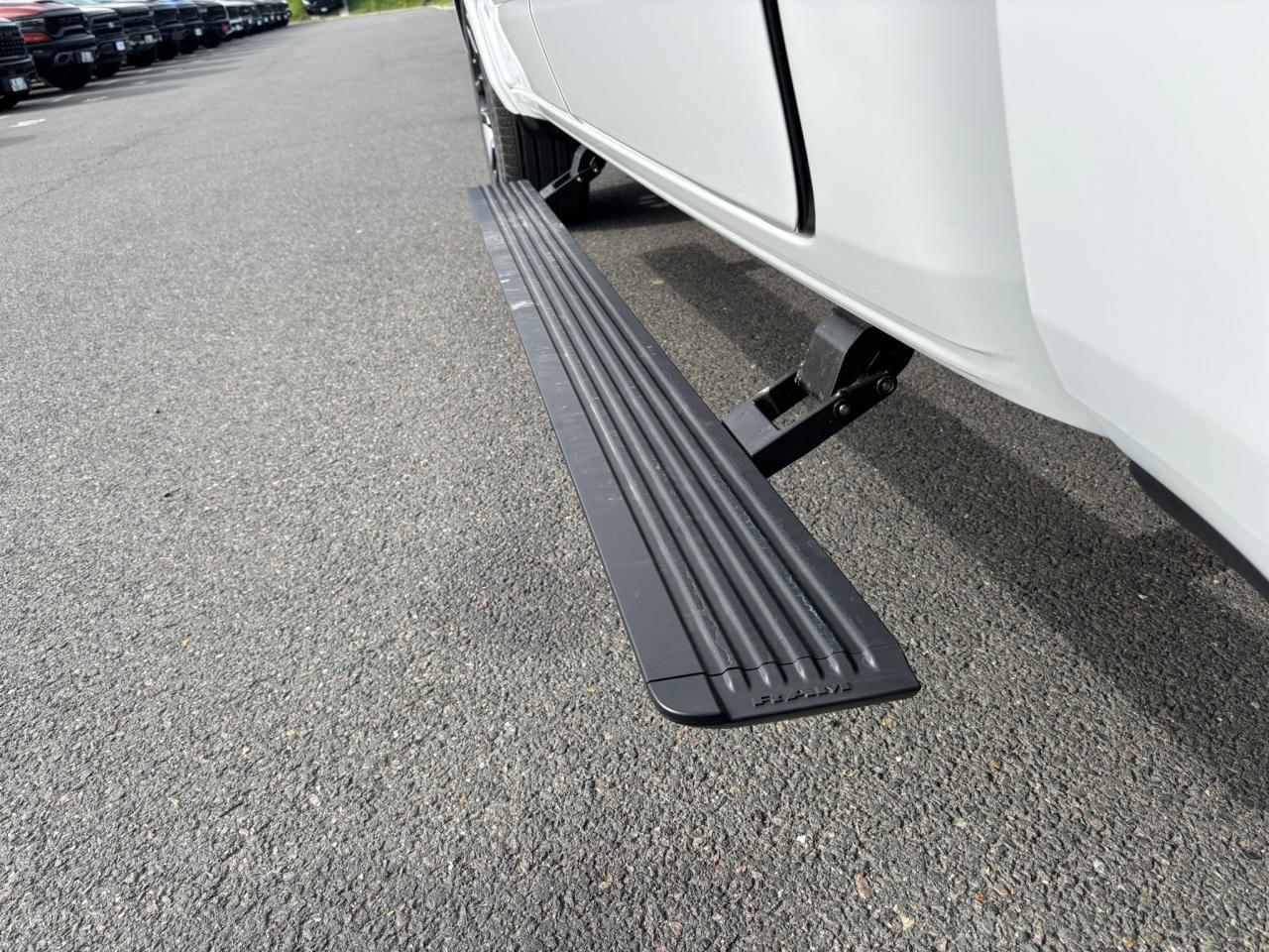 DODGE RAM 1500 CREW LIMITED NIGHT EDITION AIR RAMBOX