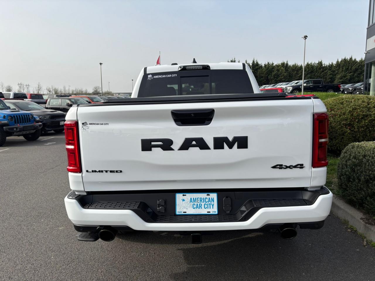 DODGE RAM 1500 CREW LIMITED NIGHT EDITION AIR RAMBOX