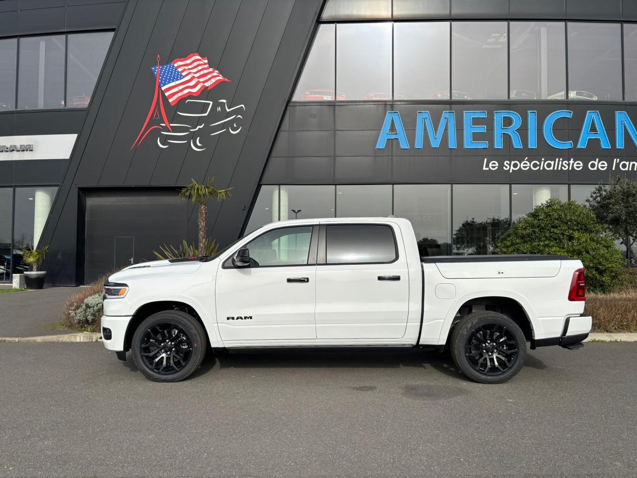 DODGE RAM 1500 CREW LIMITED NIGHT EDITION AIR RAMBOX