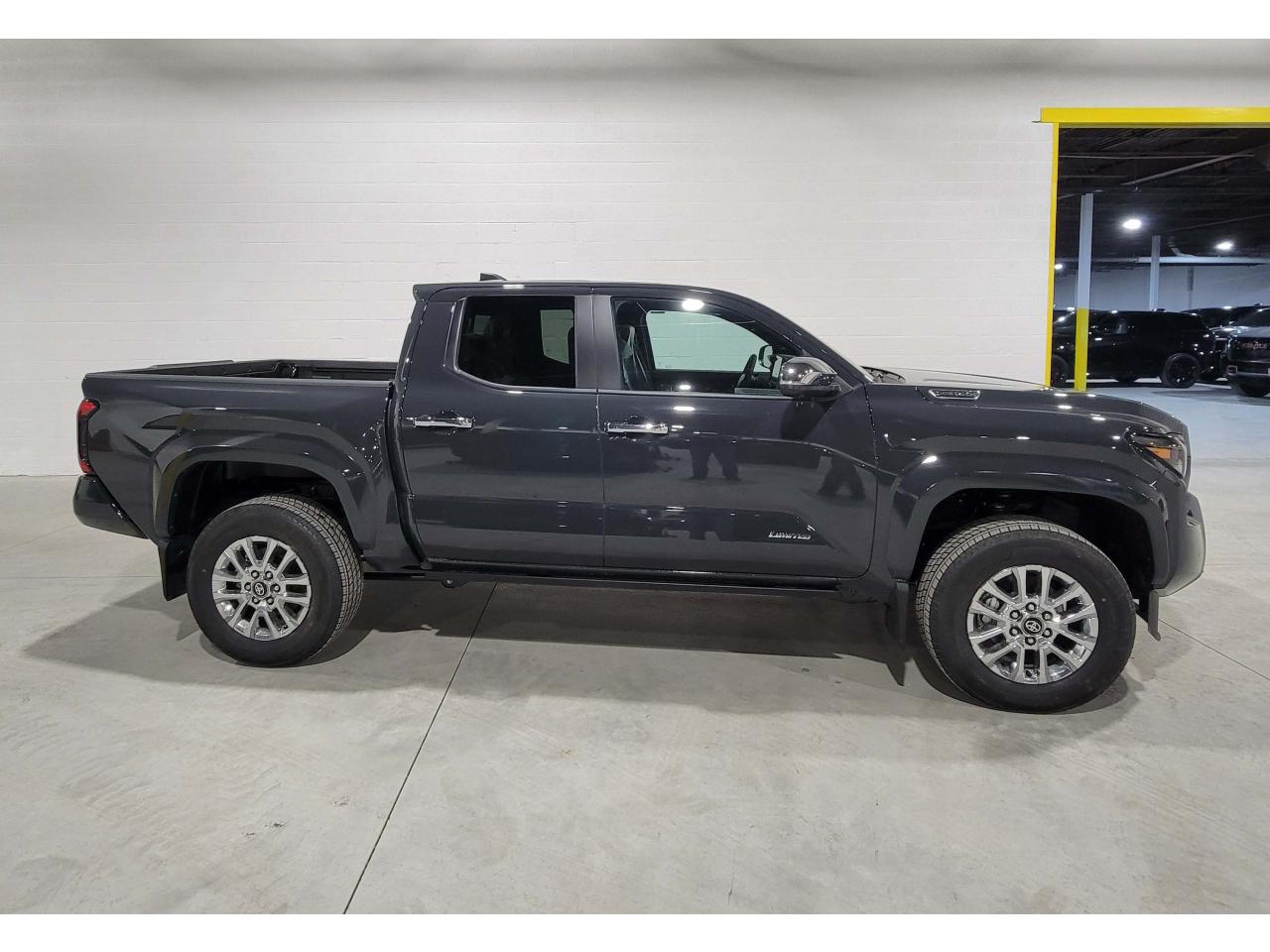 TOYOTA TACOMA LIMITED I-FORCE MAX 2.4L 4-Cyl. Turbo Hybrid - 5ft bed