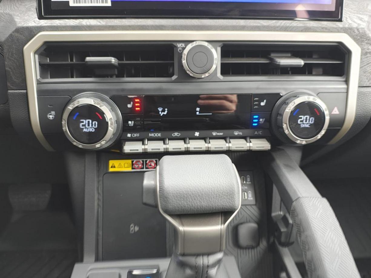 TOYOTA TACOMA LIMITED I-FORCE MAX 2.4L 4-Cyl. Turbo Hybrid - 5ft bed