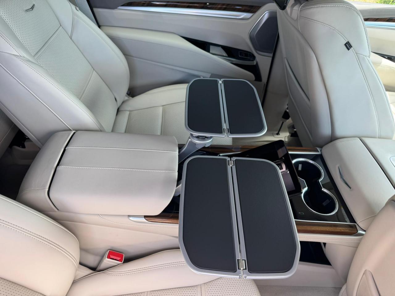 CADILLAC ESCALADE ESV Platinum Luxury V8 6.2L