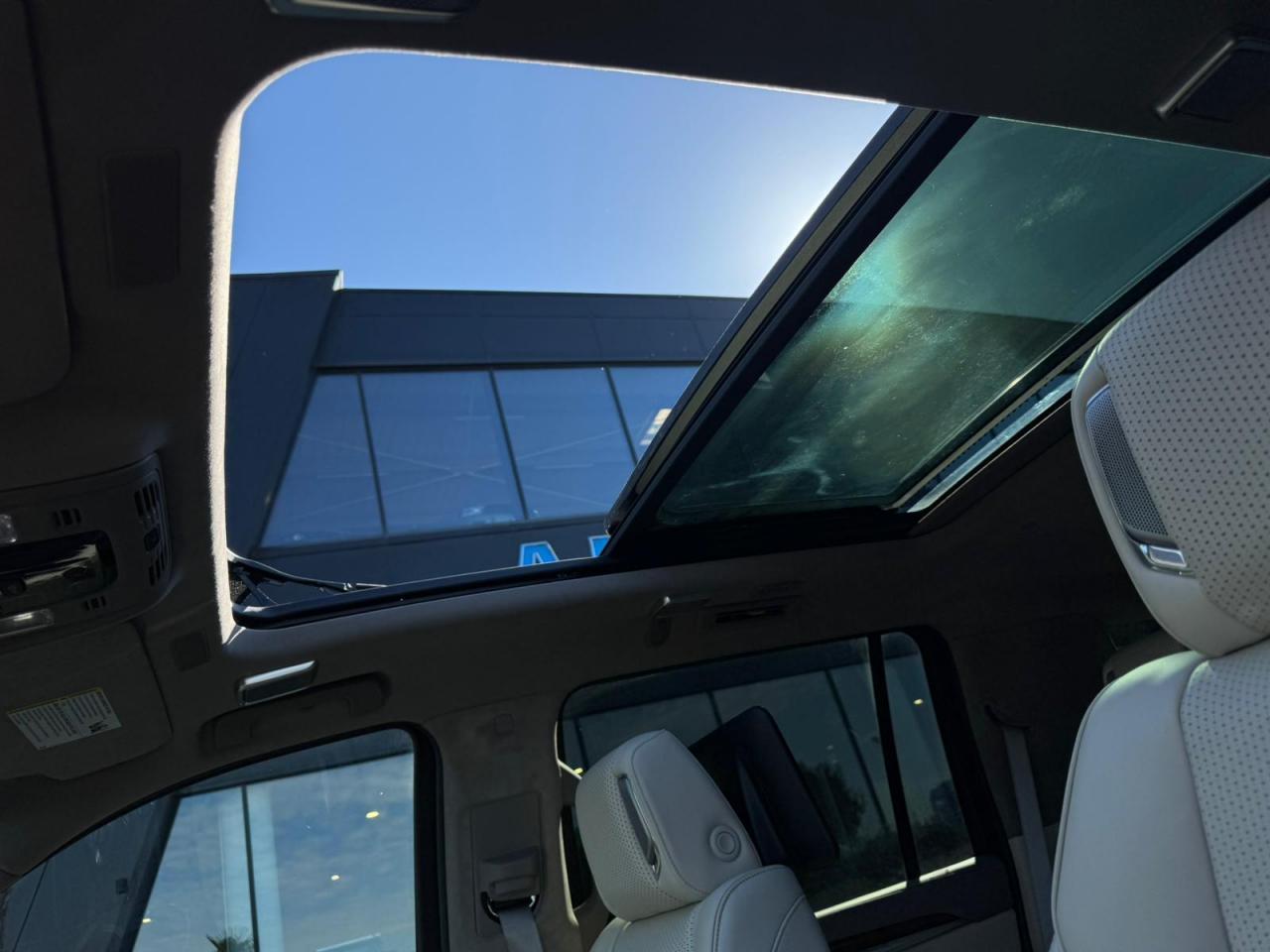 CADILLAC ESCALADE ESV Platinum Luxury V8 6.2L
