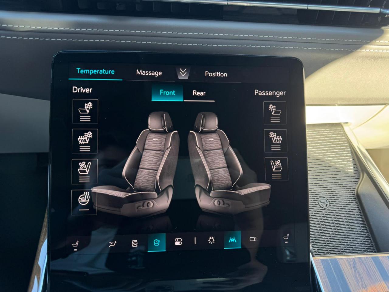 CADILLAC ESCALADE ESV Platinum Luxury V8 6.2L