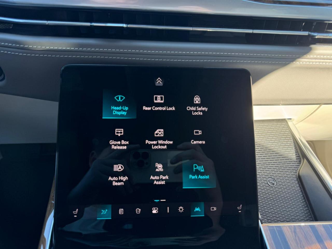 CADILLAC ESCALADE ESV Platinum Luxury V8 6.2L