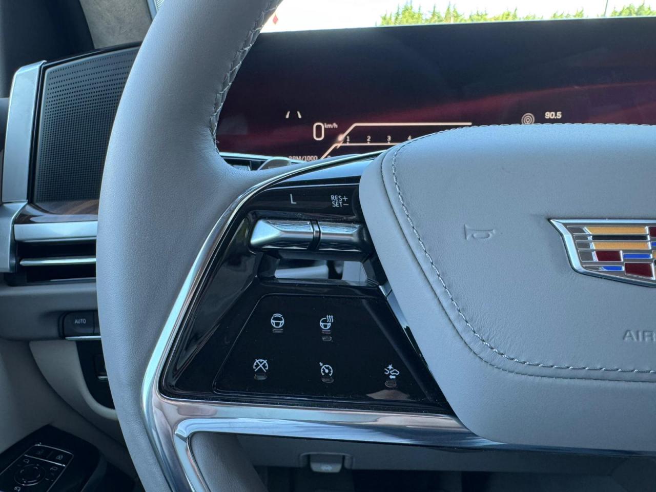CADILLAC ESCALADE ESV Platinum Luxury V8 6.2L