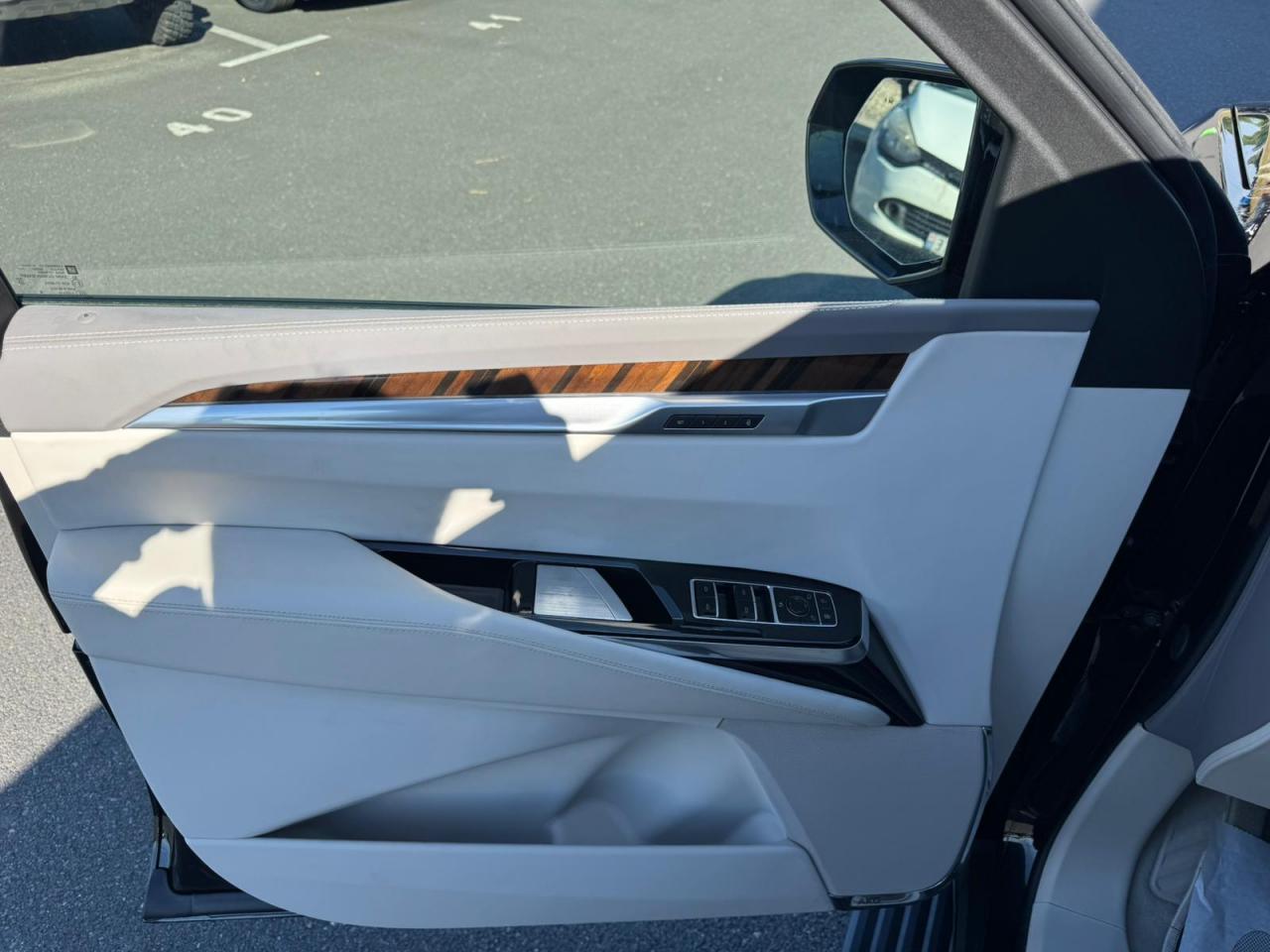 CADILLAC ESCALADE ESV Platinum Luxury V8 6.2L