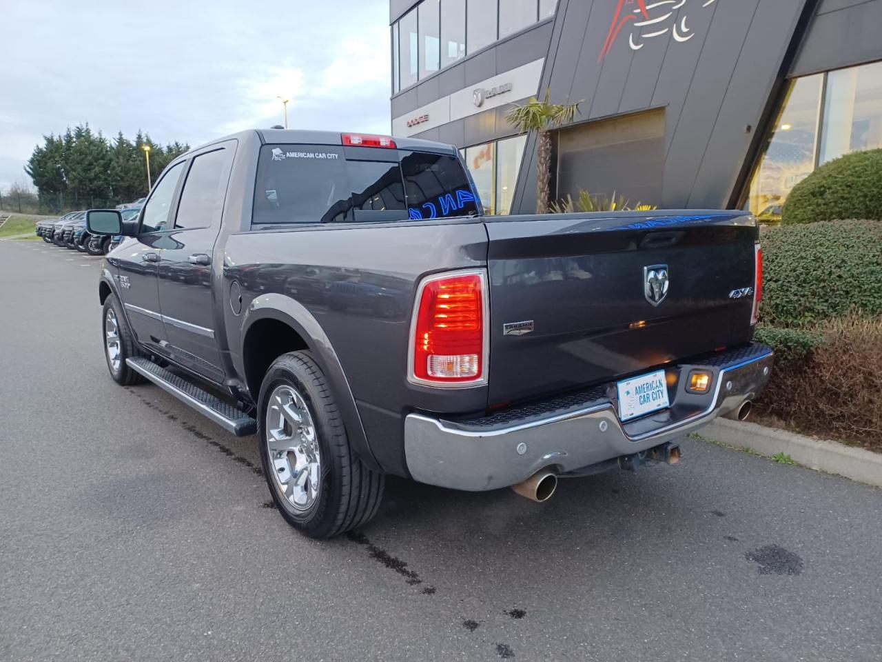 DODGE RAM 1500 CREW LARAMIE AIR V8 5.7L HEMI 395hp - GPL