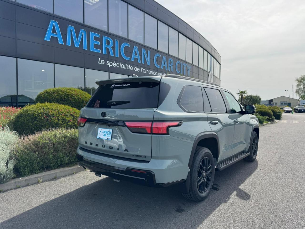 TOYOTA SEQUOIA LIMITED NIGHTSHADE EDITION HYBRID