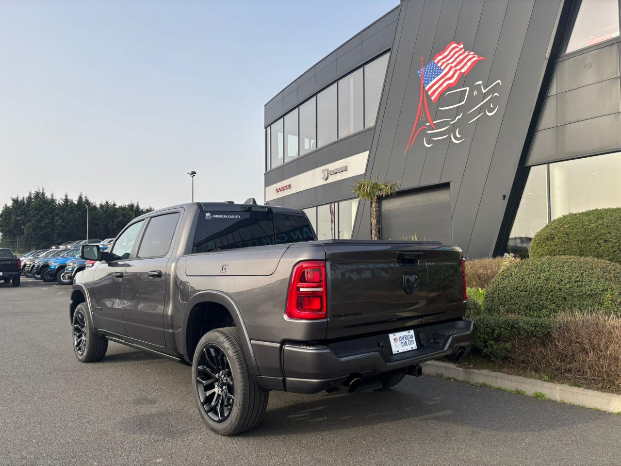 DODGE RAM 1500 CREW LIMITED NIGHT EDITION RAMBOX HAYON MULTI