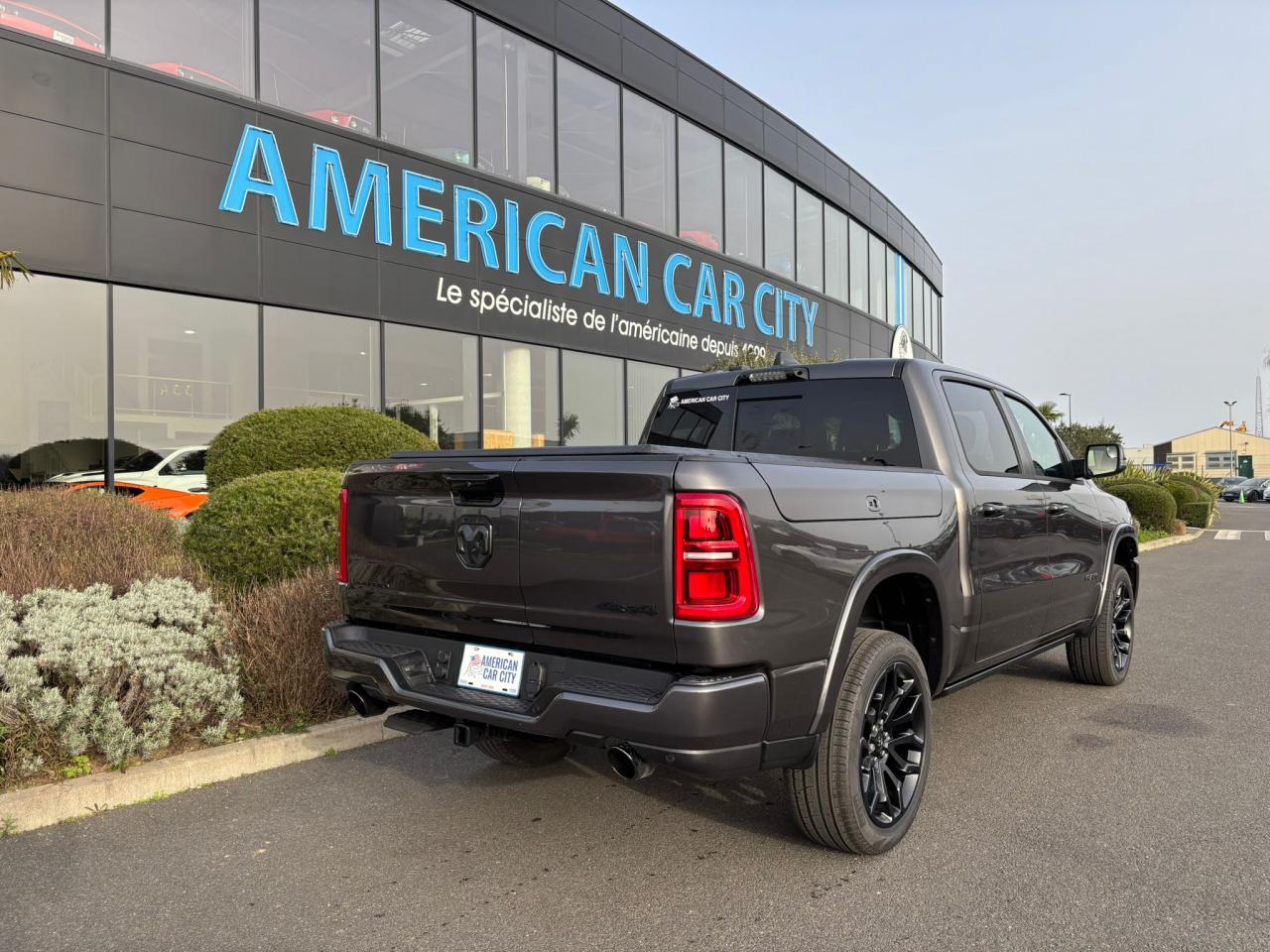 DODGE RAM 1500 CREW LIMITED NIGHT EDITION RAMBOX HAYON MULTI