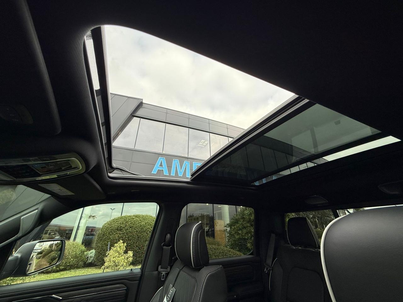 DODGE RAM 1500 CREW LIMITED NIGHT EDITION RAMBOX