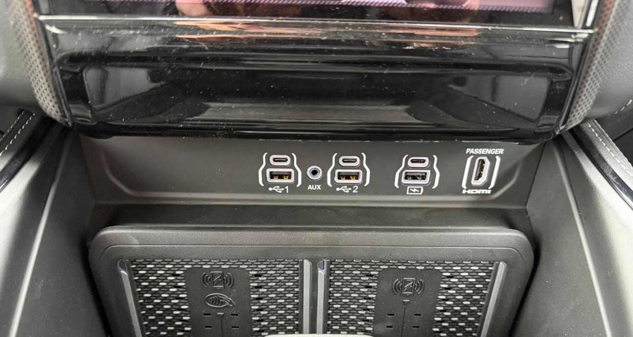 DODGE RAM 1500 CREW LIMITED NIGHT EDITION RAMBOX