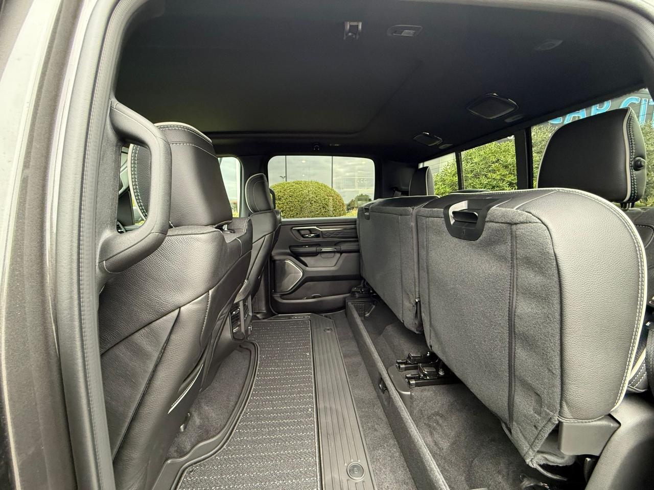 DODGE RAM 1500 CREW LIMITED NIGHT EDITION RAMBOX