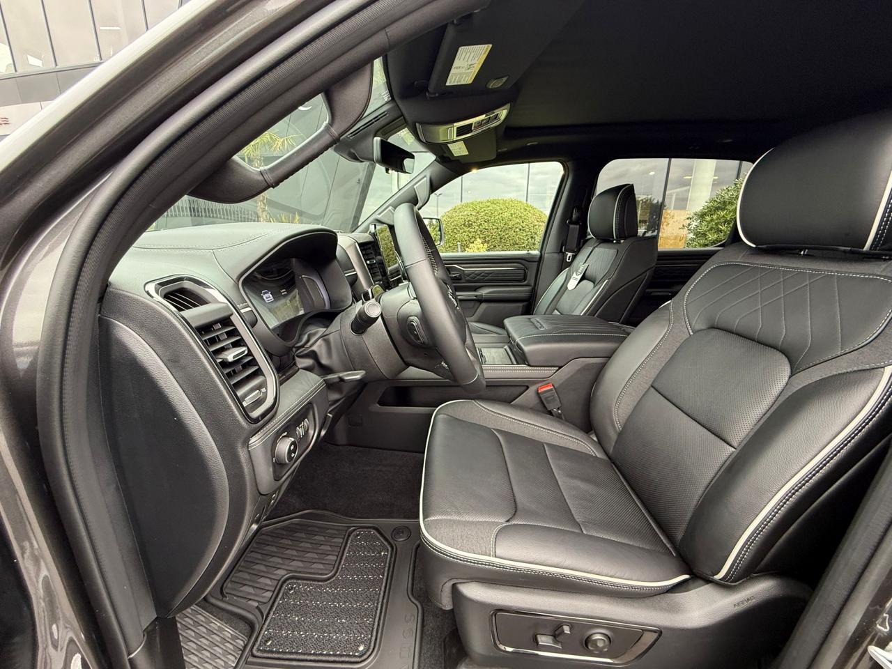 DODGE RAM 1500 CREW LIMITED NIGHT EDITION RAMBOX