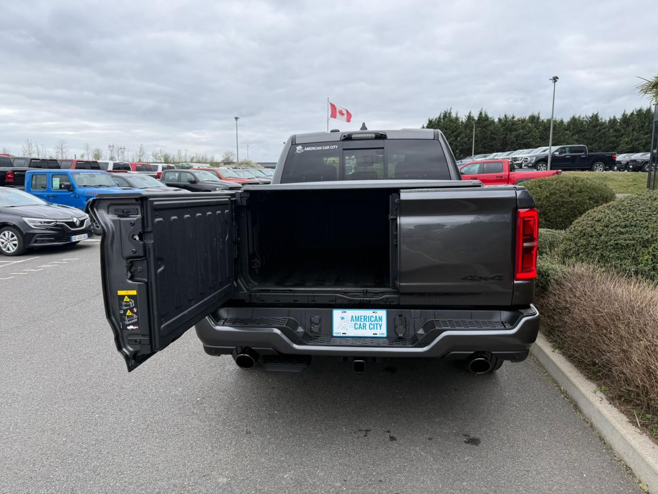 DODGE RAM 1500 CREW LIMITED NIGHT EDITION RAMBOX