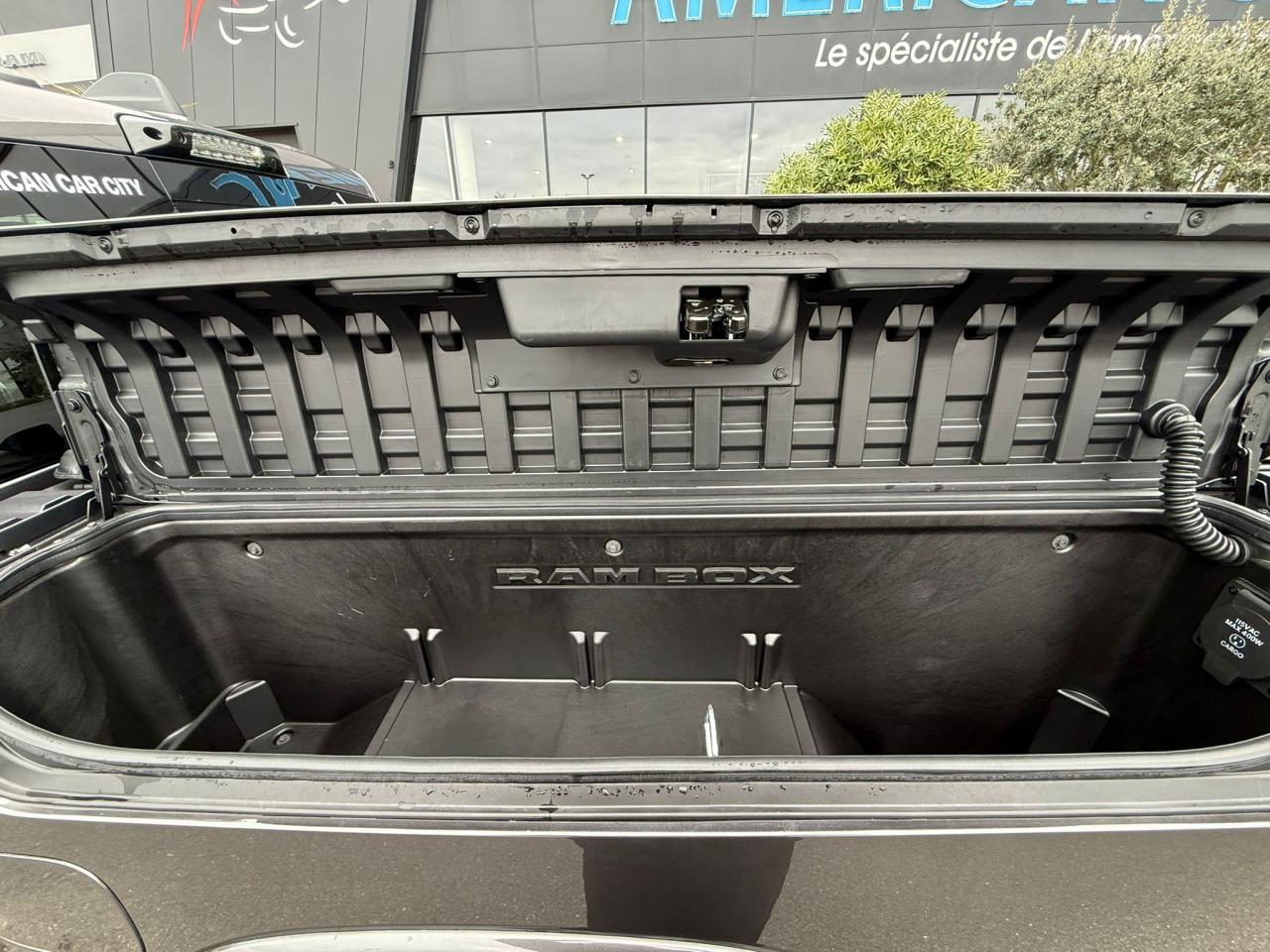 DODGE RAM 1500 CREW LIMITED NIGHT EDITION RAMBOX