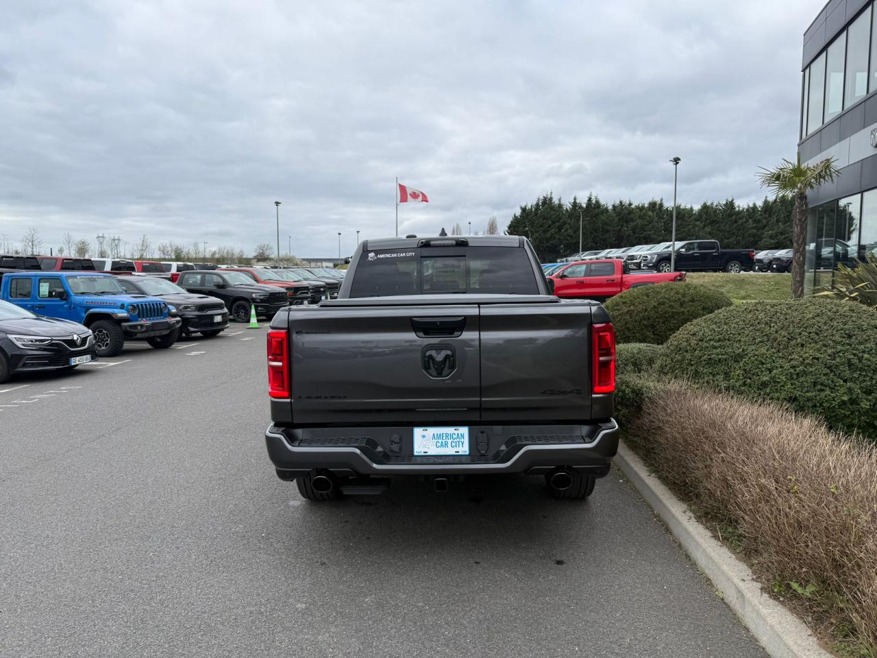 DODGE RAM 1500 CREW LIMITED NIGHT EDITION RAMBOX